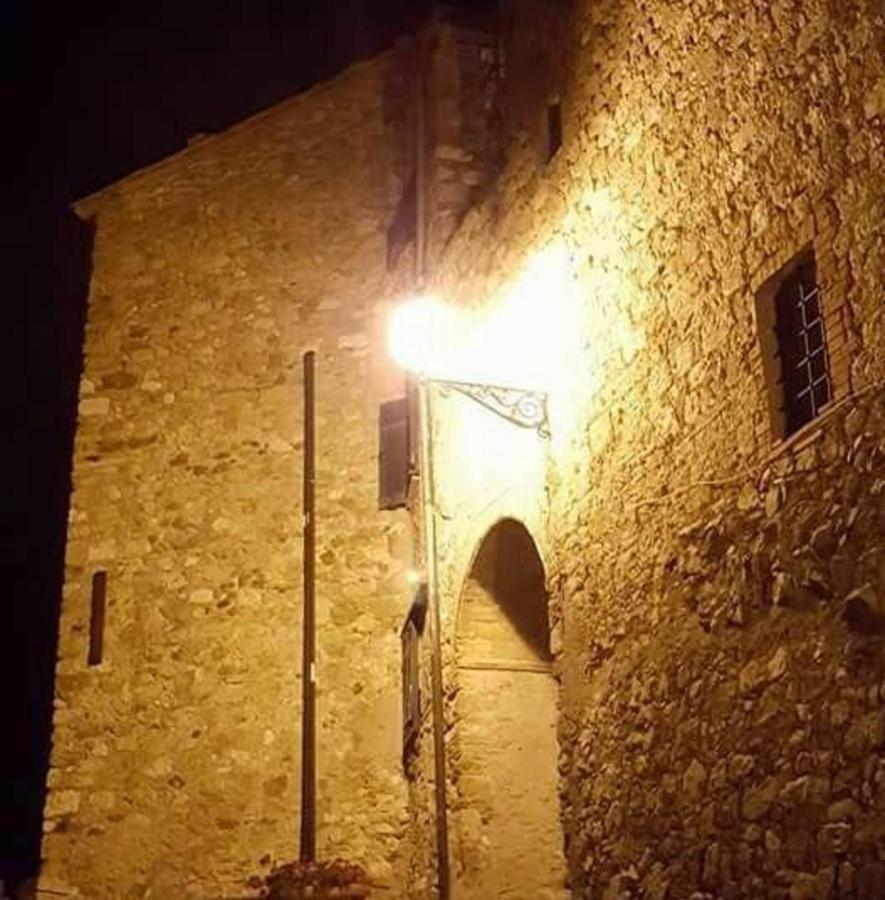 Beautiful Apartment With Exclusive Garden And Terrace Monteverdi Marittimo Buitenkant foto